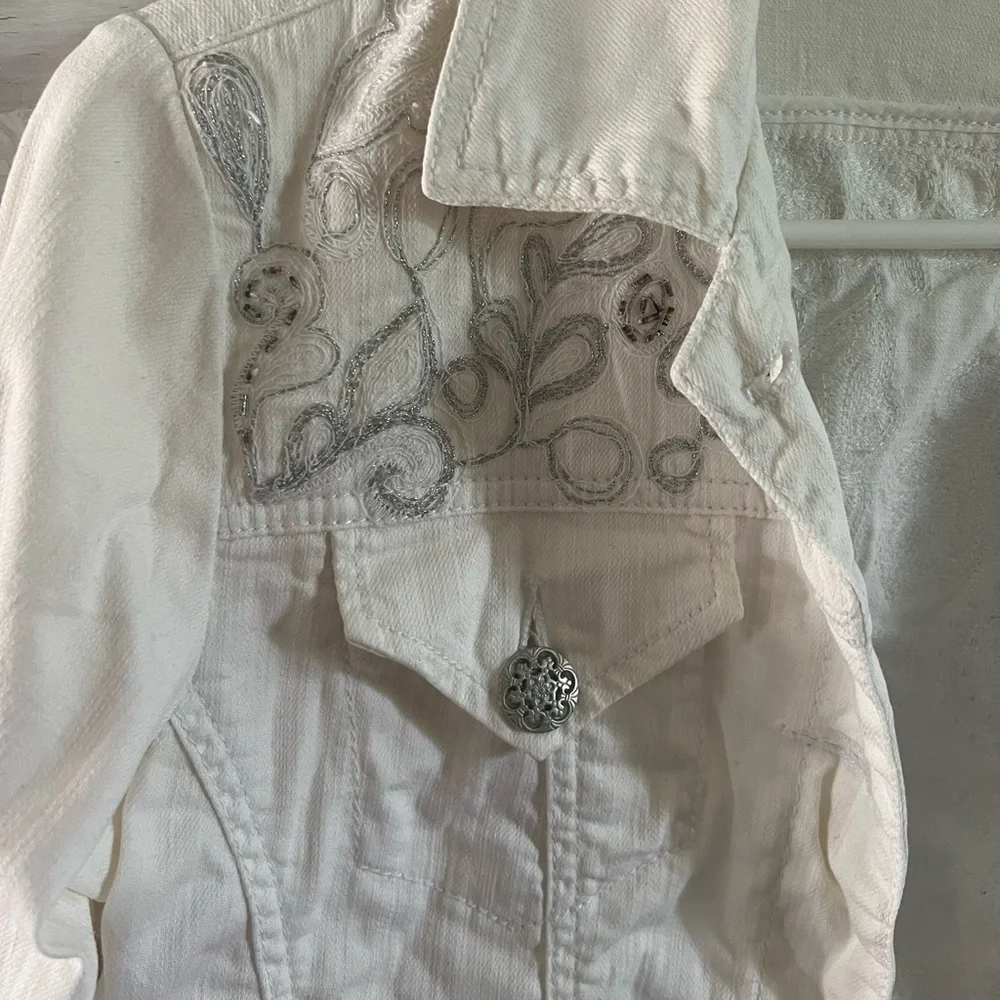 Chico's Platinum Y2K White Denim Jacket with Beaded Detailing - Picture 3 of 9